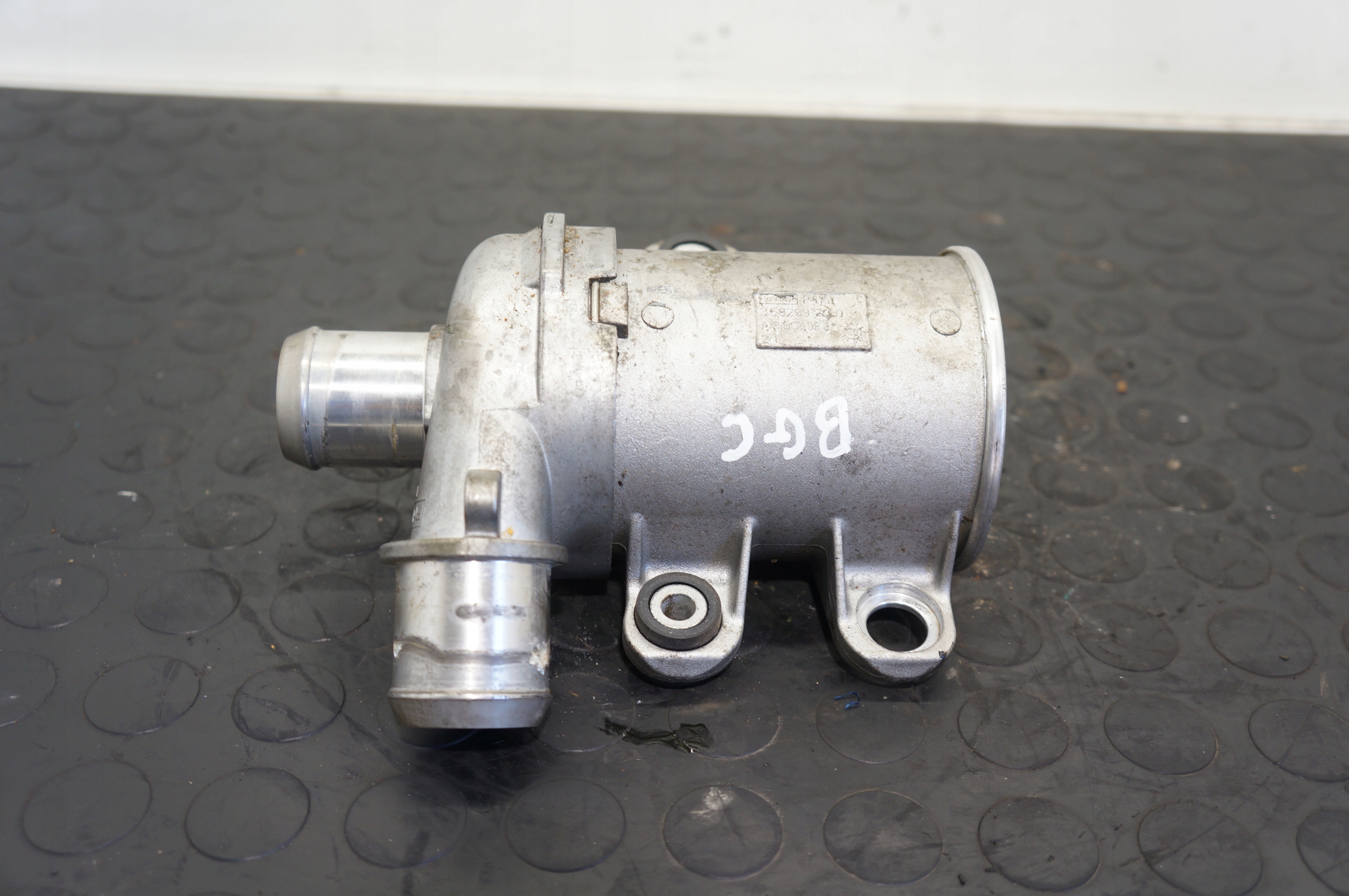 POMPA WODY FORD KUGA 2.5 HYBRYDA LX6E-8501-AA