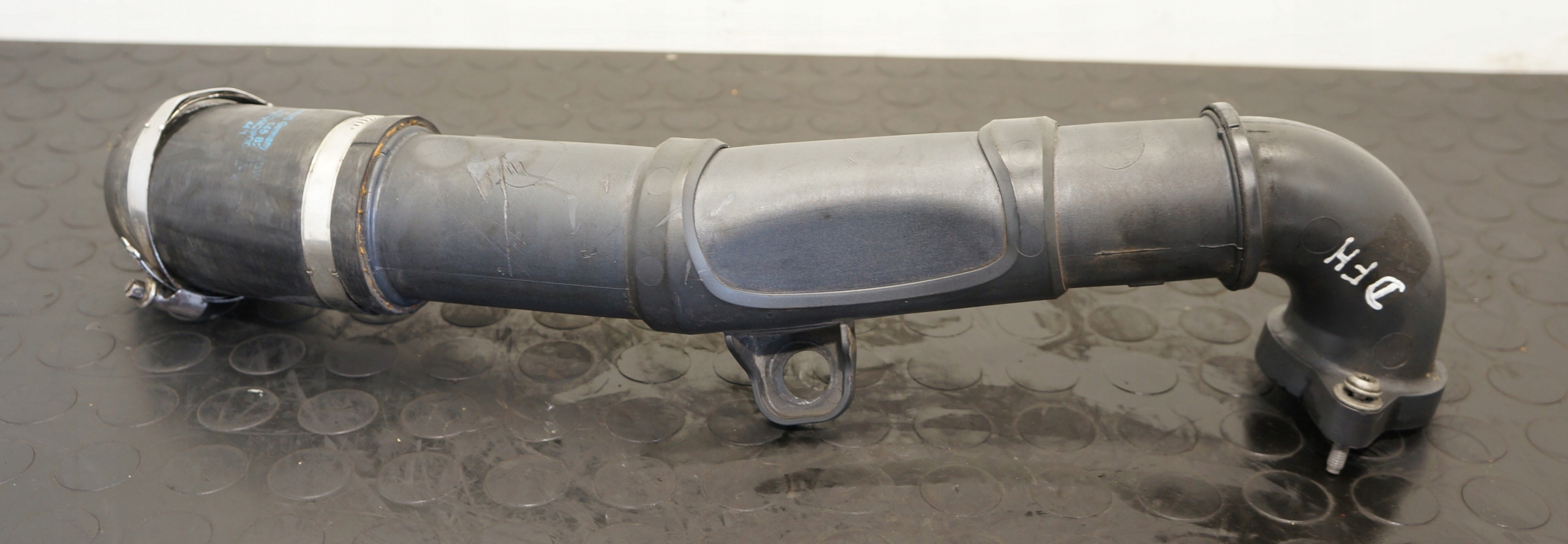 RURA POWIETRZA VW PASSAT TIGUAN AUDI Q3 SKODA KODIAQ 2.0 TDI 04L145828R