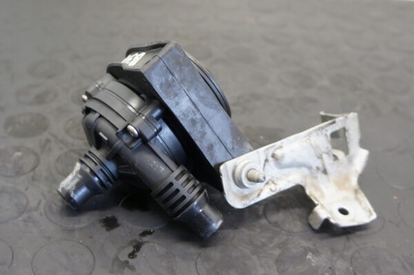 POMPA WODY BMW 2 F44 MINI F55 F56 F57 F60 1.5T 9470972