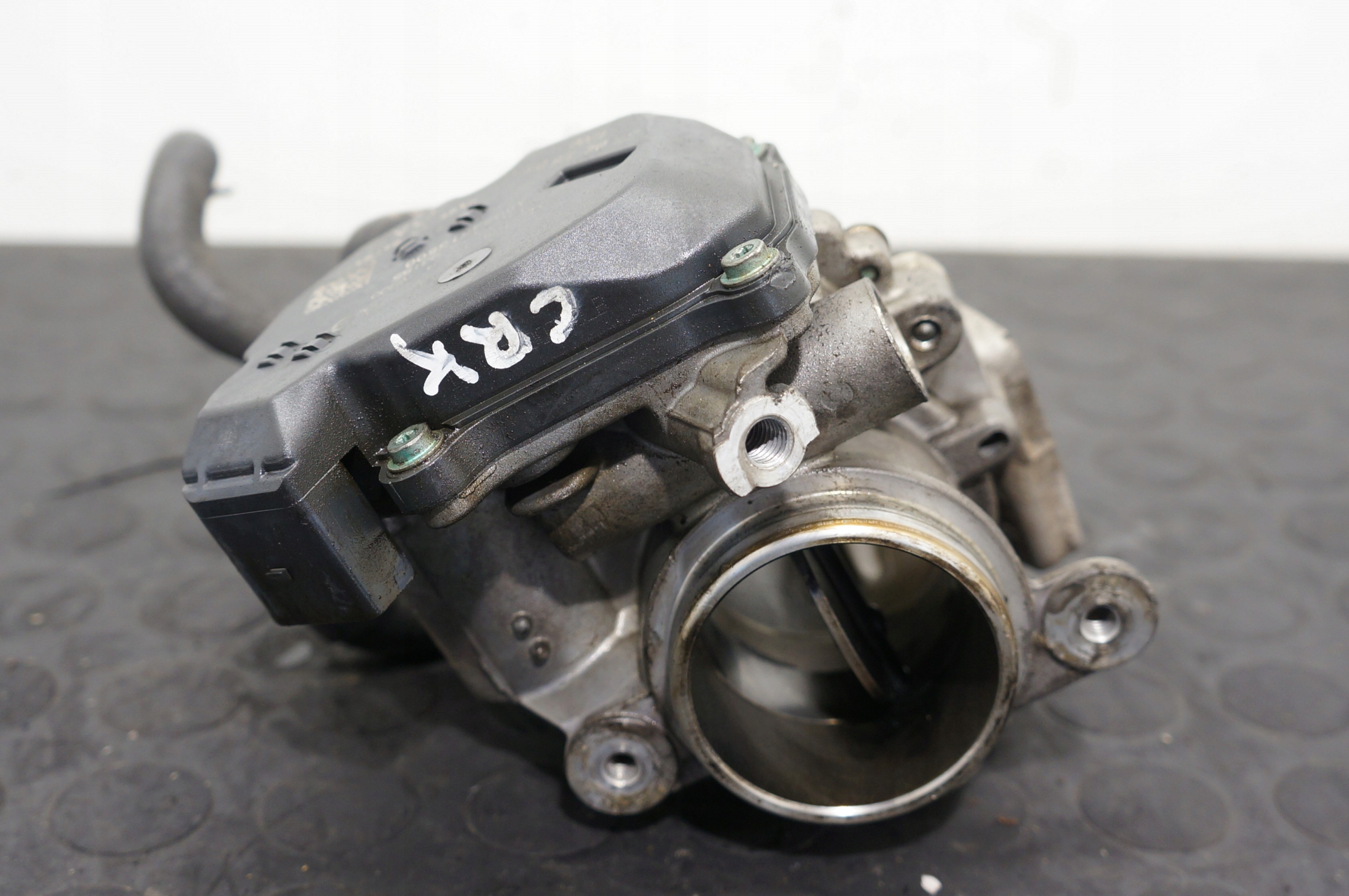 PRZEPUSTNICA VW GOLF T-ROC SEAT LEON AUDI A3 1,6TDI 04L128059K 04L128063P