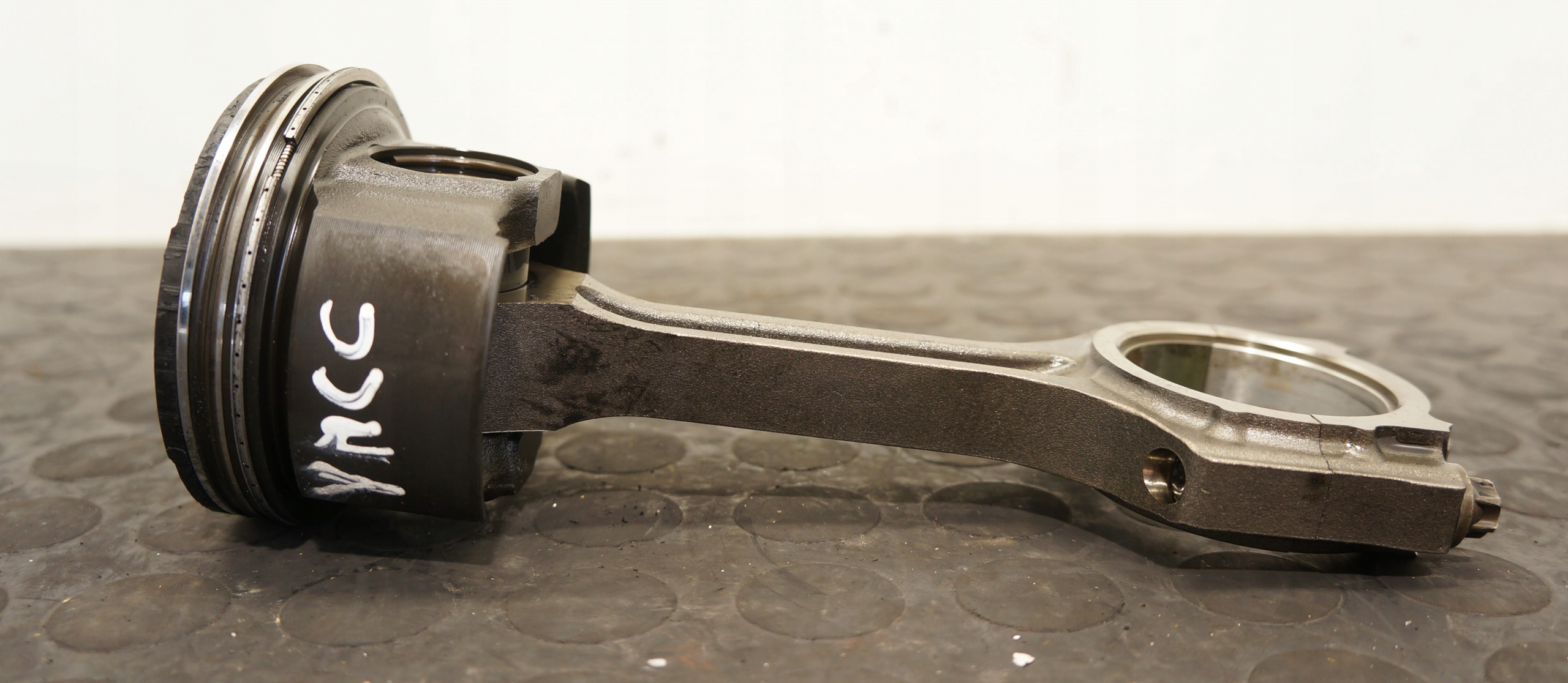 17891730416-6969340dacedf TŁOK Z KORBOWODEM FORD MONDEO TRANSIT 2.0 TDCI RFHG906205AA