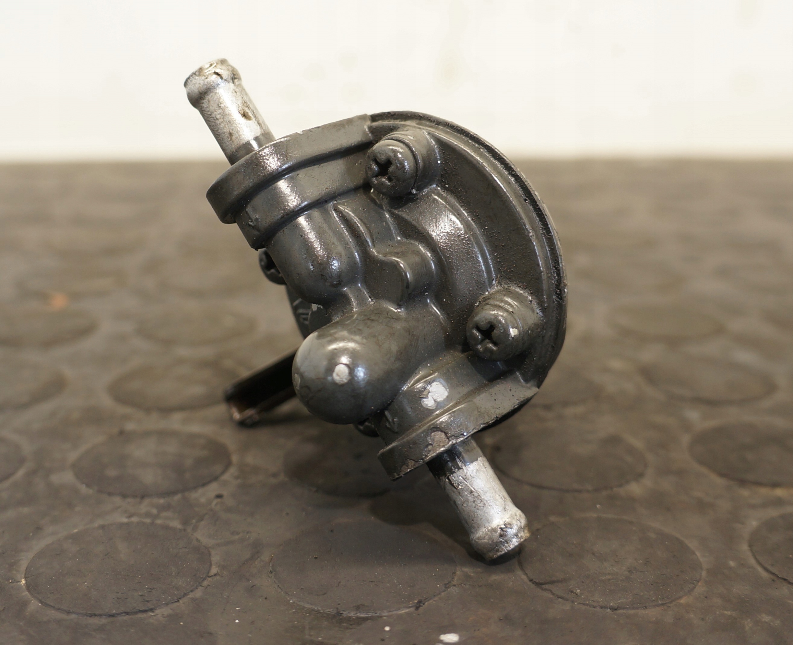 POMPA PALIWA AIXAM MICROCAR KUBOTA 0.4D Z402