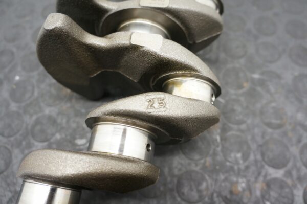 WAŁ KORBOWY TOYOTA YARIS III 1,5 HYBRID 1NZ X1NZ-P92 NOMINAŁ