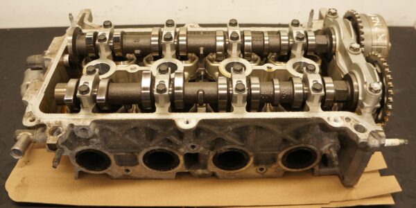 GŁOWICA WAŁKI TOYOTA YARIS III 1,5 HYBRID 1NZ X1NZ-P92