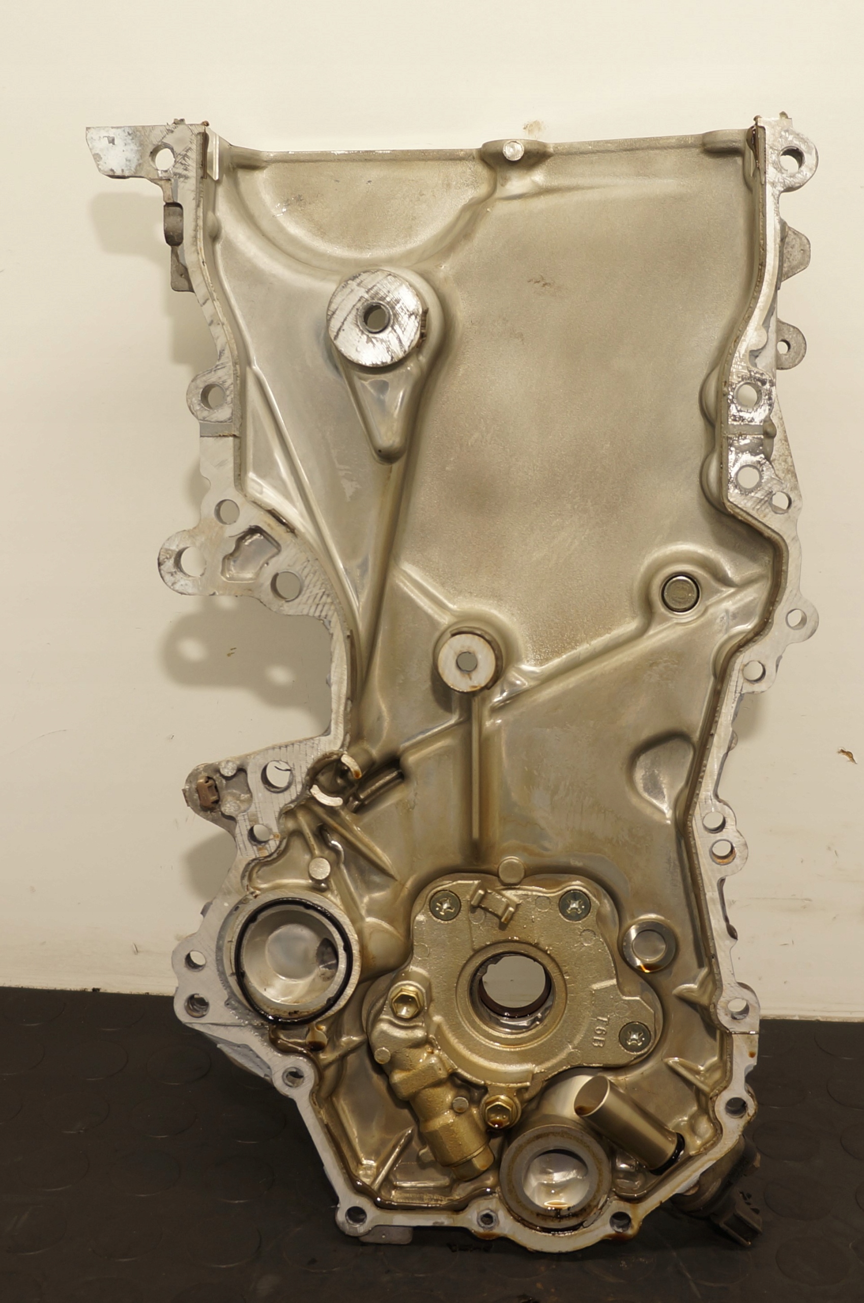 OBUDOWA ROZRZĄDU TOYOTA YARIS III 1,5 HYBRID 1NZ X1NZ-P92