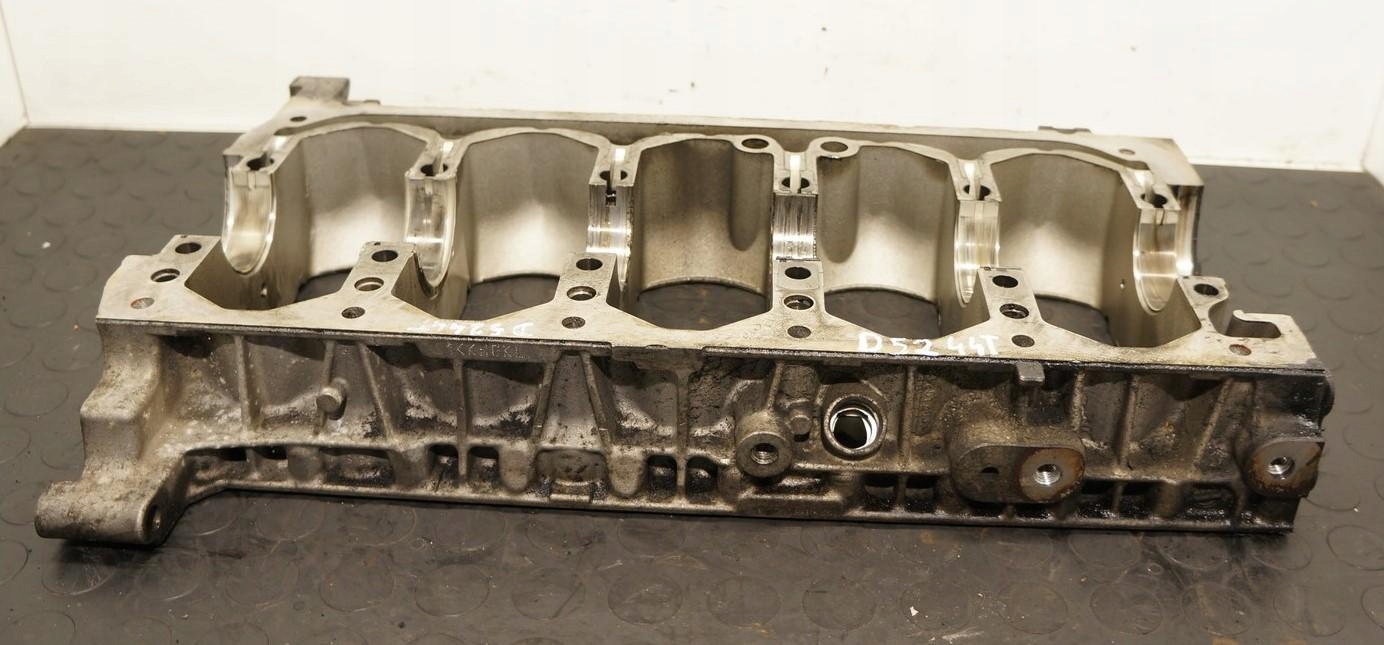 17942770923-696918d48c346 PODPORA WAŁU KARTER VOLVO XC90 I 2.4 D5 31251203