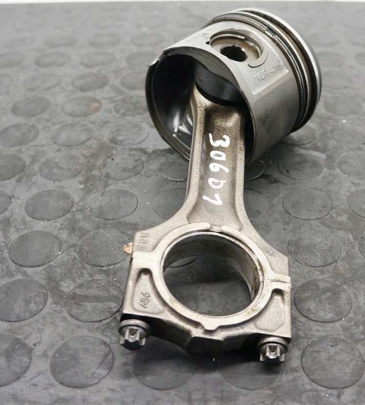 TŁOK Z KORBOWODEM BMW 3 E46 X5 E53 3.0 D 306D1 83.950