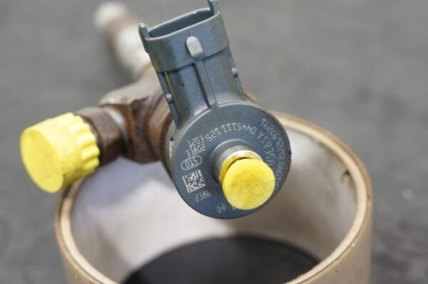 17945108731-696918a4710d9 WTRYSKIWACZ WTRYSK FIAT DOBLO COMPASS 1,6M-JET 0445111125