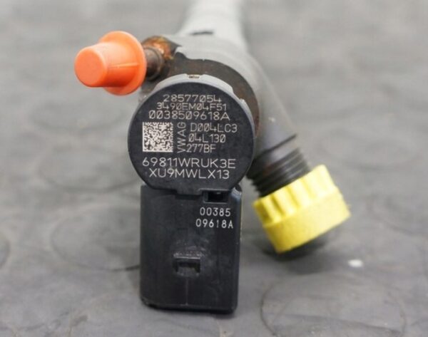 WTRYSKIWACZ WTRYSK SKODA OCTAVIA VW GOLF VII T-ROC 1,6TDI 04L130277BF