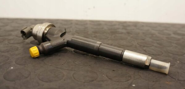 WTRYSKIWACZ OPEL ZAFIRA B 8973762701