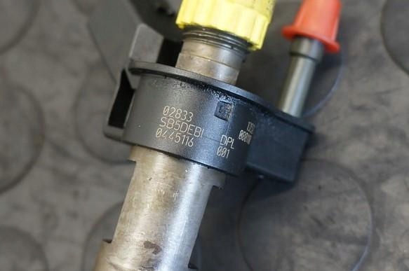 17948469447-69691836db6d3 Wtryskiwacz BMW 0445116001 7797877 0986435363