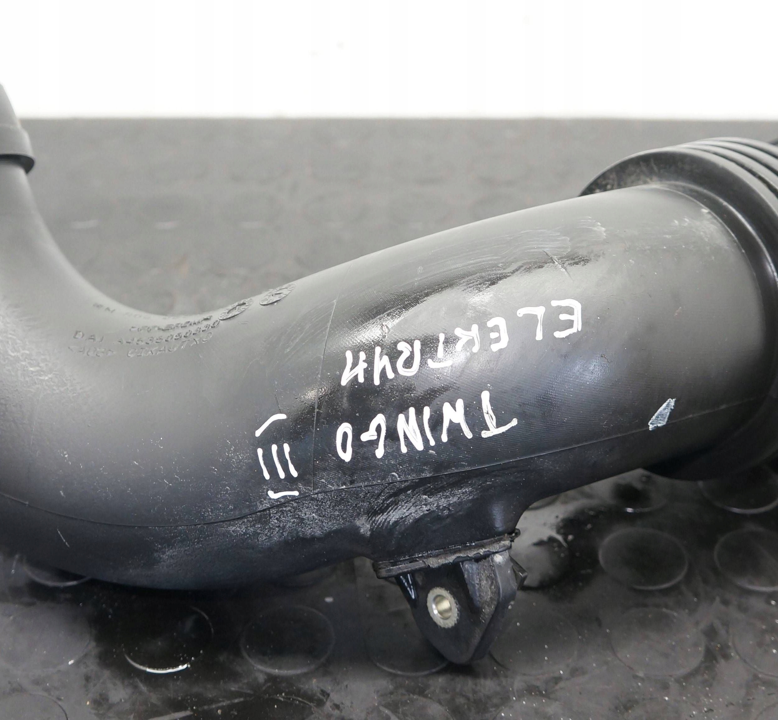 Renault Twingo III 2021 Rura / Wąż dolotowy powietrza 290960251R