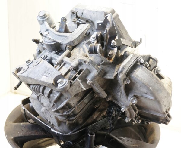 SKRZYNIA BIEGÓW ASTRA H ZAFIRA B 1.9 CDTI M32019D1