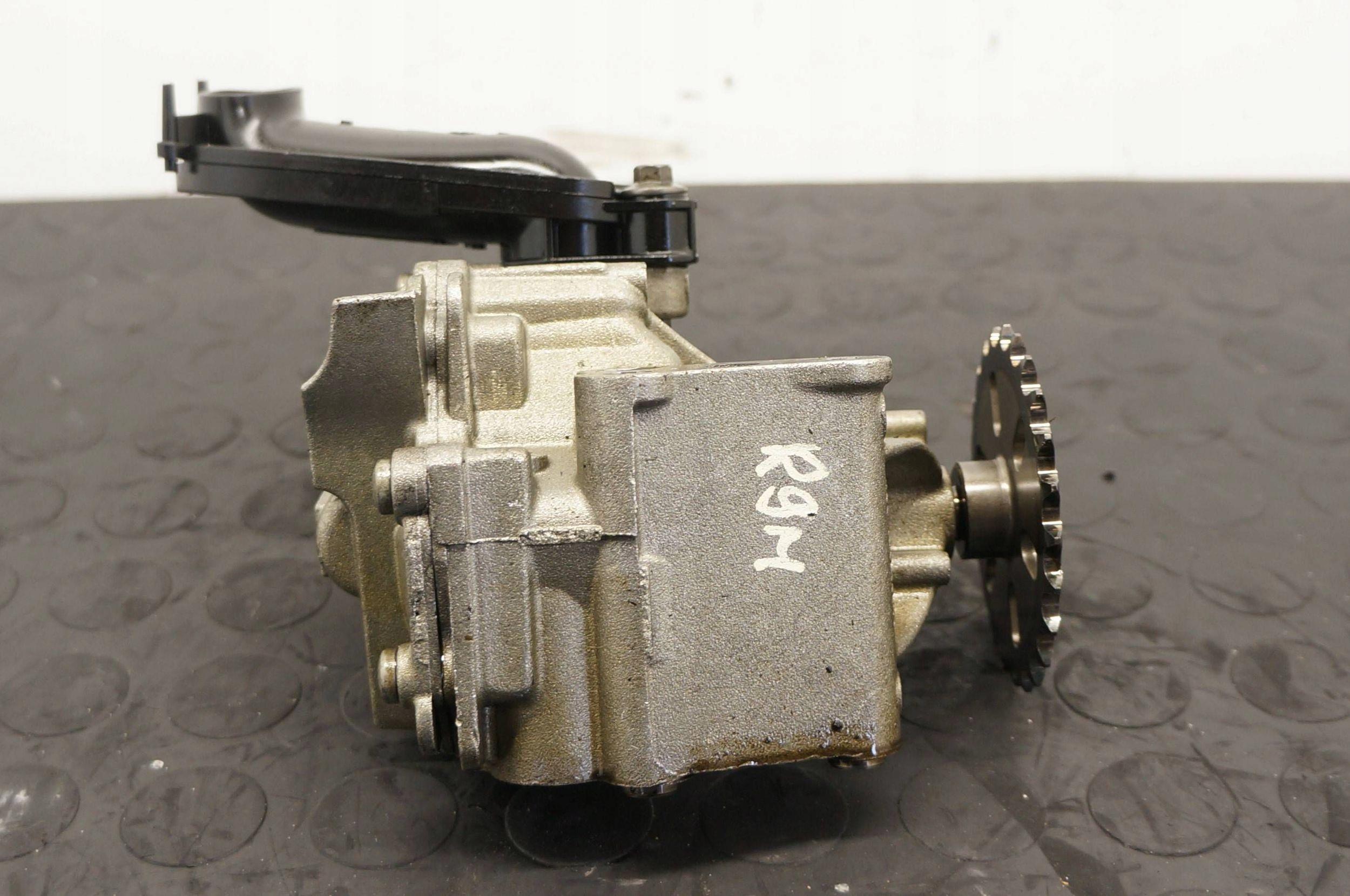 POMPA OLEJU RENAULT TRAFIC OPEL VIVARO 1,6 DCI R9M 150109063R