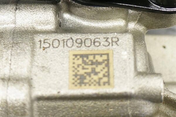 POMPA OLEJU RENAULT TRAFIC OPEL VIVARO 1,6 DCI R9M 150109063R