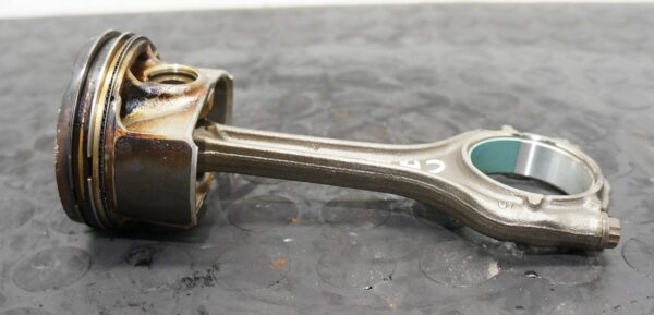 TŁOK Z KORBOWODEM VW GOLF Polo FABIA 1.0 TSI CHZ 04ER