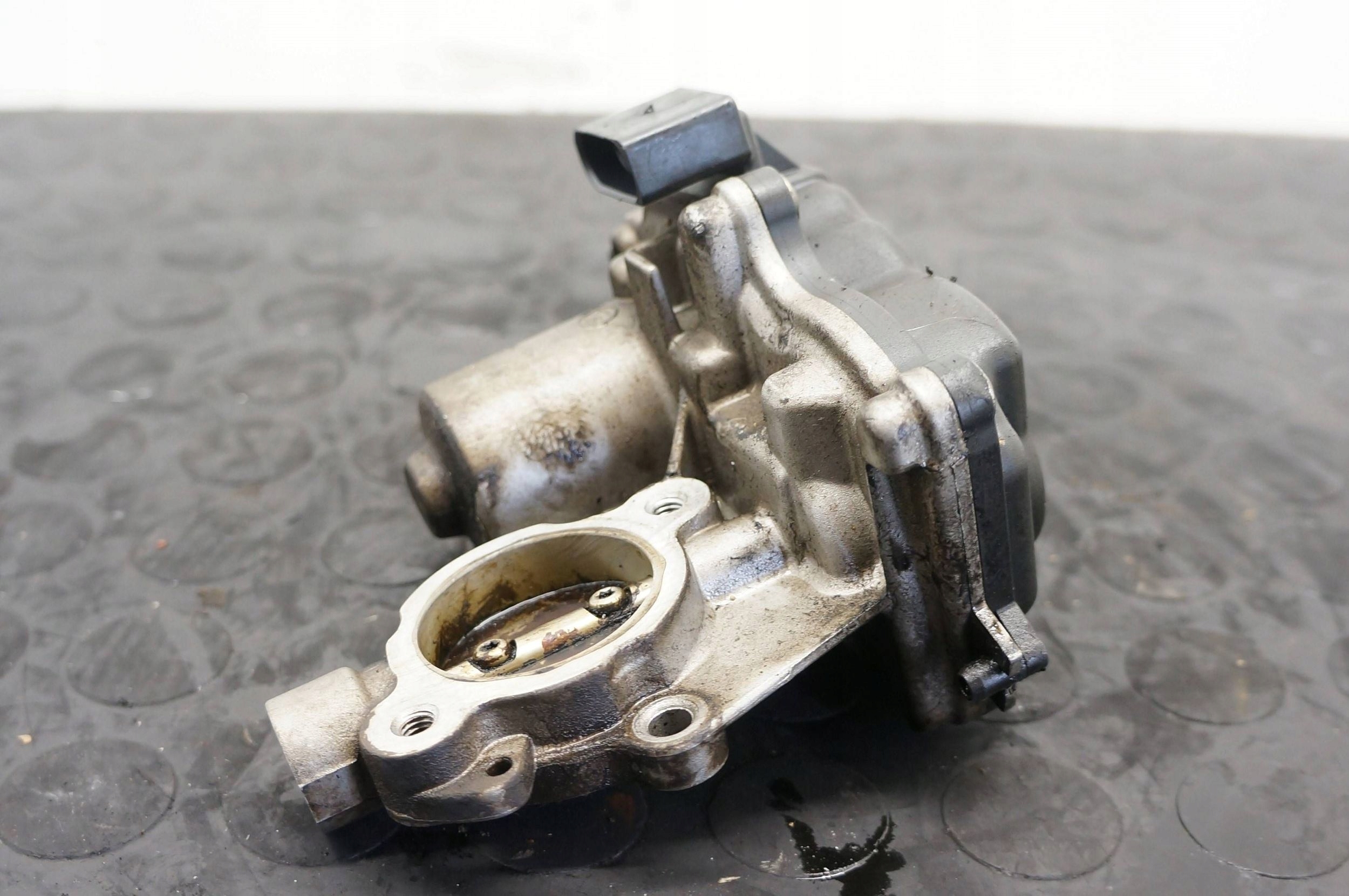 18013306166-6968f768a34c8 Przepustnica VW POLO SEAT IBIZA SKODA FABIA 1.4 TDI CUS 04B131501D