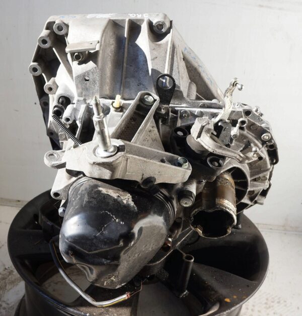 SKRZYNIA BIEGÓW NISSAN QASHQAI JUKE 1.6B JRQS2G 8200367222 JR5132