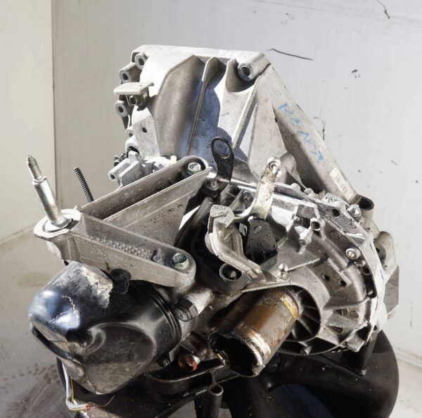 SKRZYNIA BIEGÓW NISSAN QASHQAI JUKE 1.6B JRQS2G 8200367222 JR5132