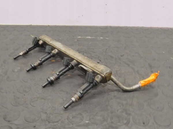 LISTWA WTRYSKOWA TOYOTA AURIS COROLLA IQ YARIS 1.3 1NR 0280158213