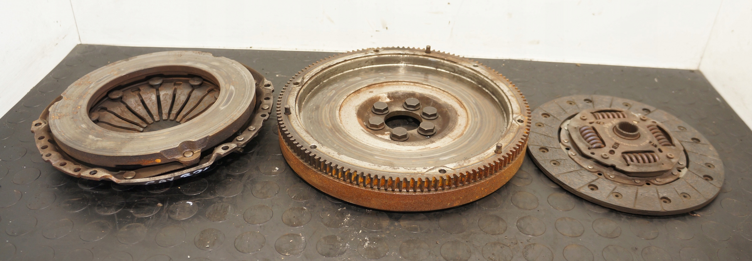 SPRZĘGŁO SZTYWNE VW GOLF TIGUAN A3 1,6 TDI 03L141032A