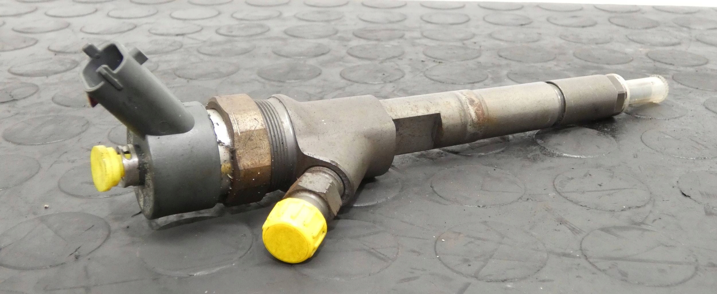 WTRYSKIWACZ WTRYSK MINI TOYOTA YARIS AURIS COROLLA 1,4 D4D 1ND 0445110227