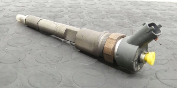 WTRYSKIWACZ WTRYSK MINI TOYOTA YARIS AURIS COROLLA 1,4 D4D 1ND 0445110227