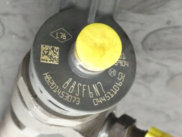 WTRYSKIWACZ WTRYSK RENAULT CLIO IV MEGANE III SCENIC 0445110652