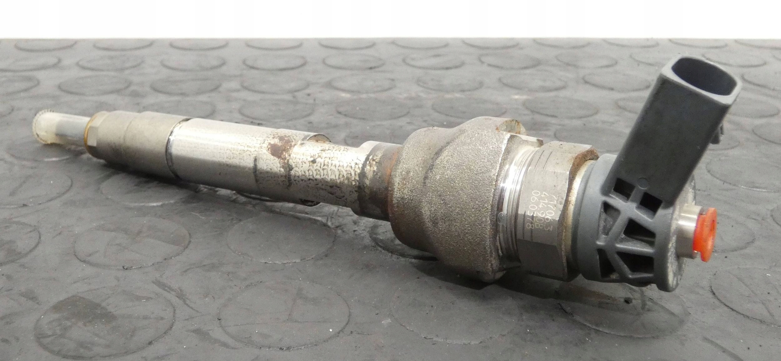 WTRYSKIWACZ WTRSYK BMW 1 F20 3 F 30 5 F10 2.0D 0445110743 8514148