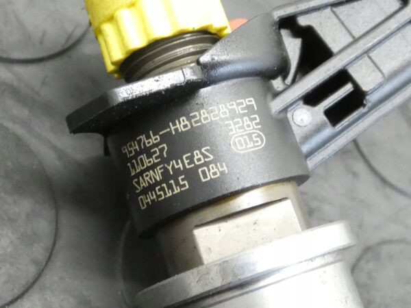 WTRYSKIWACZ WTRYSK RENAULT LAGUNA III NISSAN X-TRAIL 2.0 DCI 0445115084