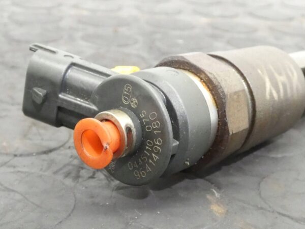 WTRYSKIWACZ WTRYSK PEUGEOT 206 307 1.4 HDI 0445110075 9641496180