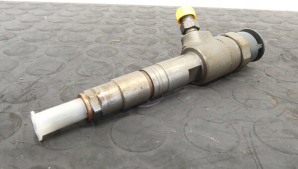 WTRYSKIWACZ WTRYSK CITROEN C4 PEUGEOT 208 1,6 E-HDI 0445110566