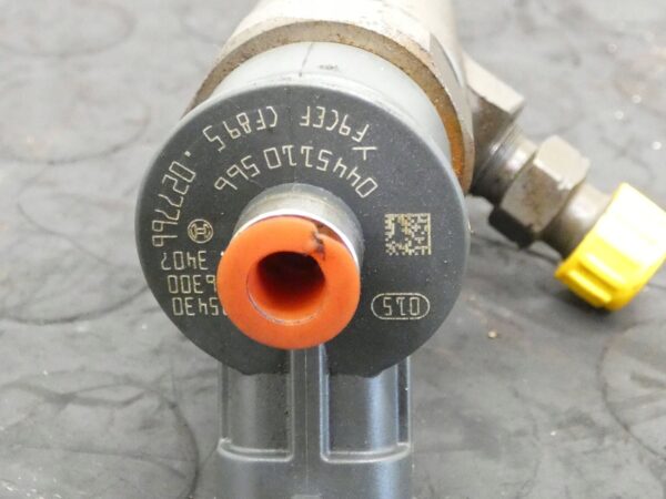 WTRYSKIWACZ WTRYSK CITROEN C4 PEUGEOT 208 1,6 E-HDI 0445110566