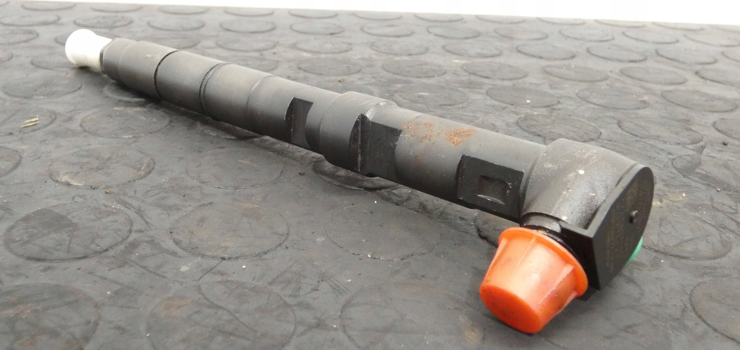 WTRYSKIWACZ WTRYSK VW POLO FABIA II IBIZA IV A1 1,2 TDI 28231462 03P130277