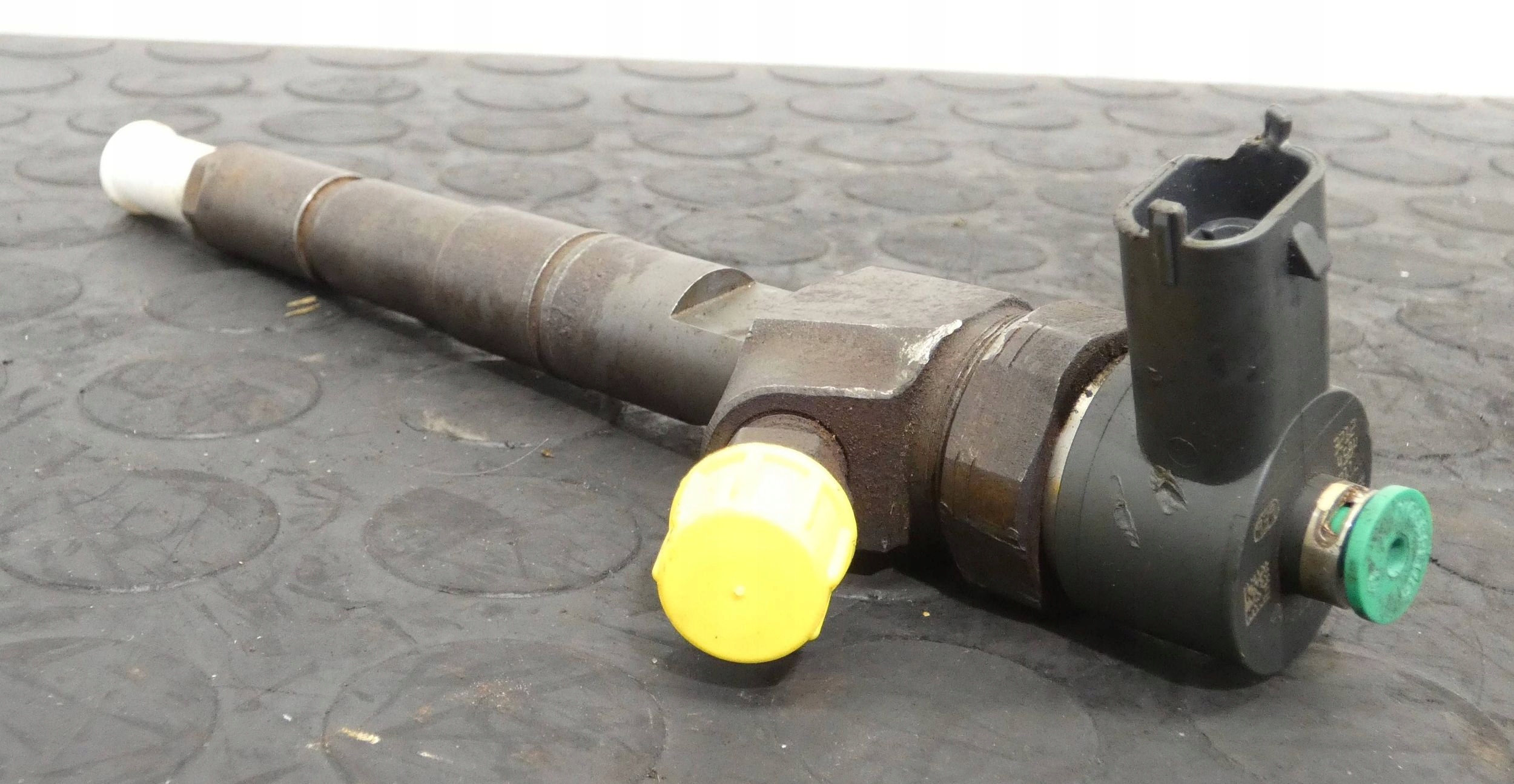 WTRYSKIWACZ OPELANTARA ZAFIRA INSIGNIA A 2.0 CDTI 0445110327