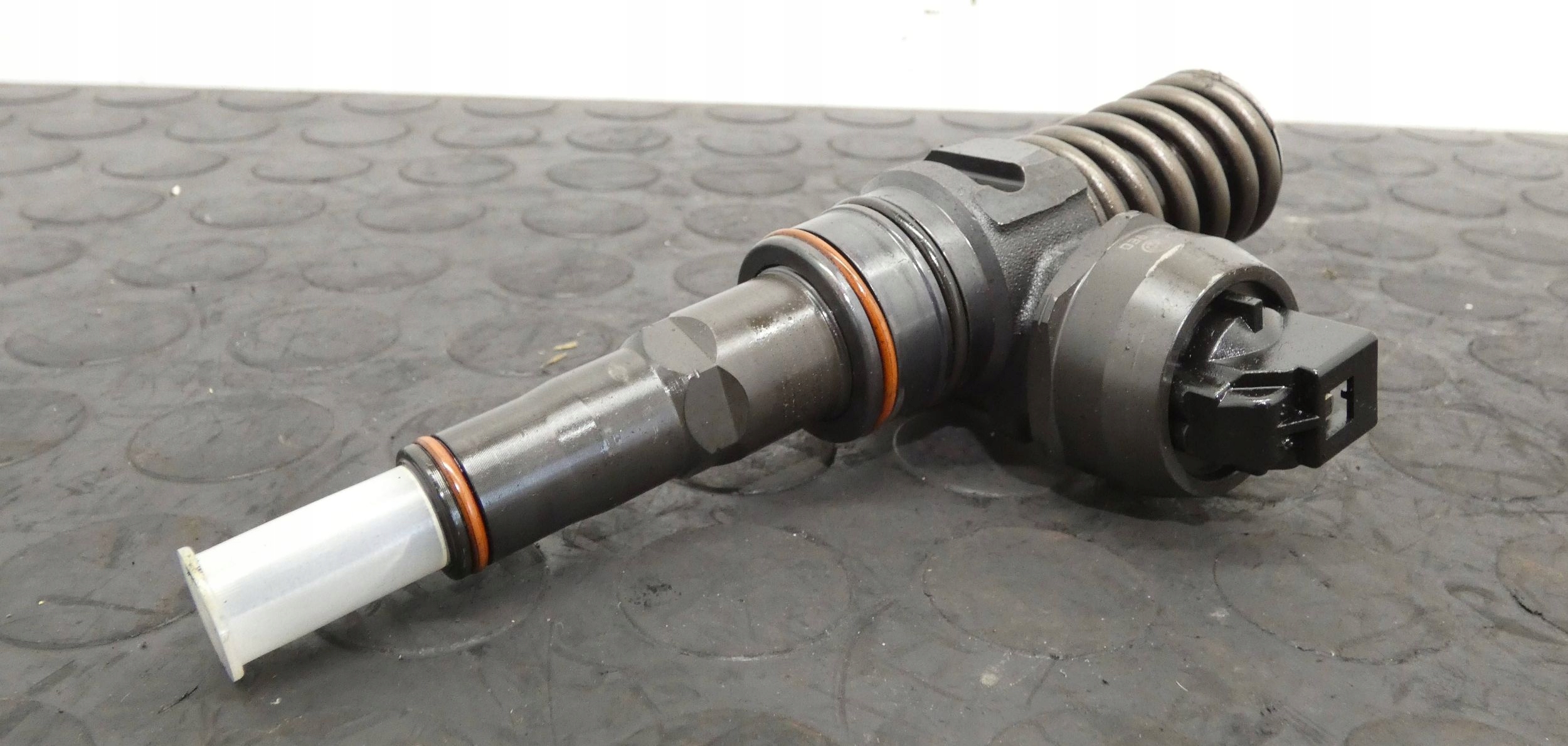 POMPOWTRYSK VW GOLF IV PASSAT A3 BORA 1,9 TDI 038130073AQ