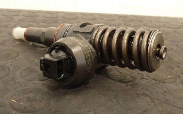 POMPOWTRYSK VW GOLF IV PASSAT A3 BORA 1,9 TDI 038130073AQ