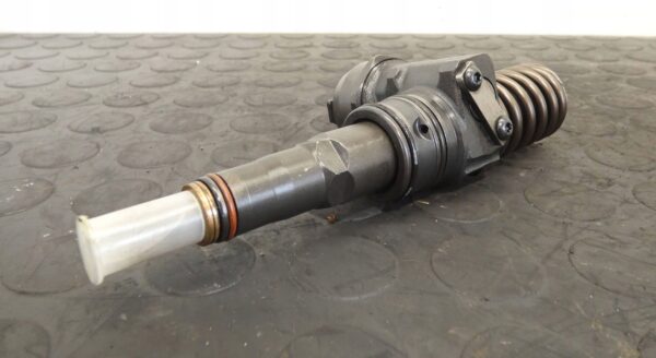 POMPOWTRYSK VW GOLF PASSAT A3 8L A4 B6 BORA 1,9 TDI 0986441506