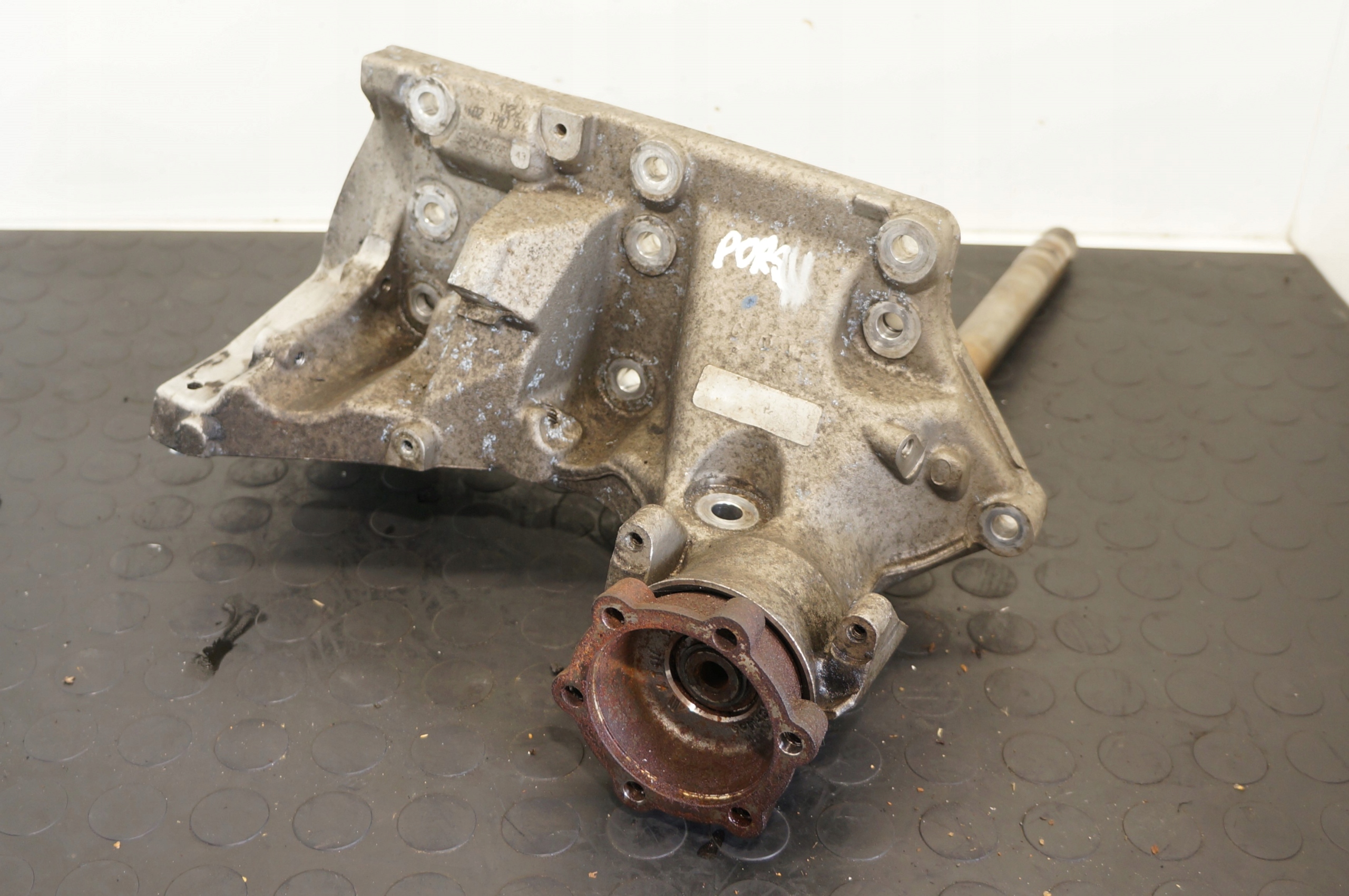 PODPORA PÓŁOSI PORSCHE PANAMERA 970 3.6 9461022273R