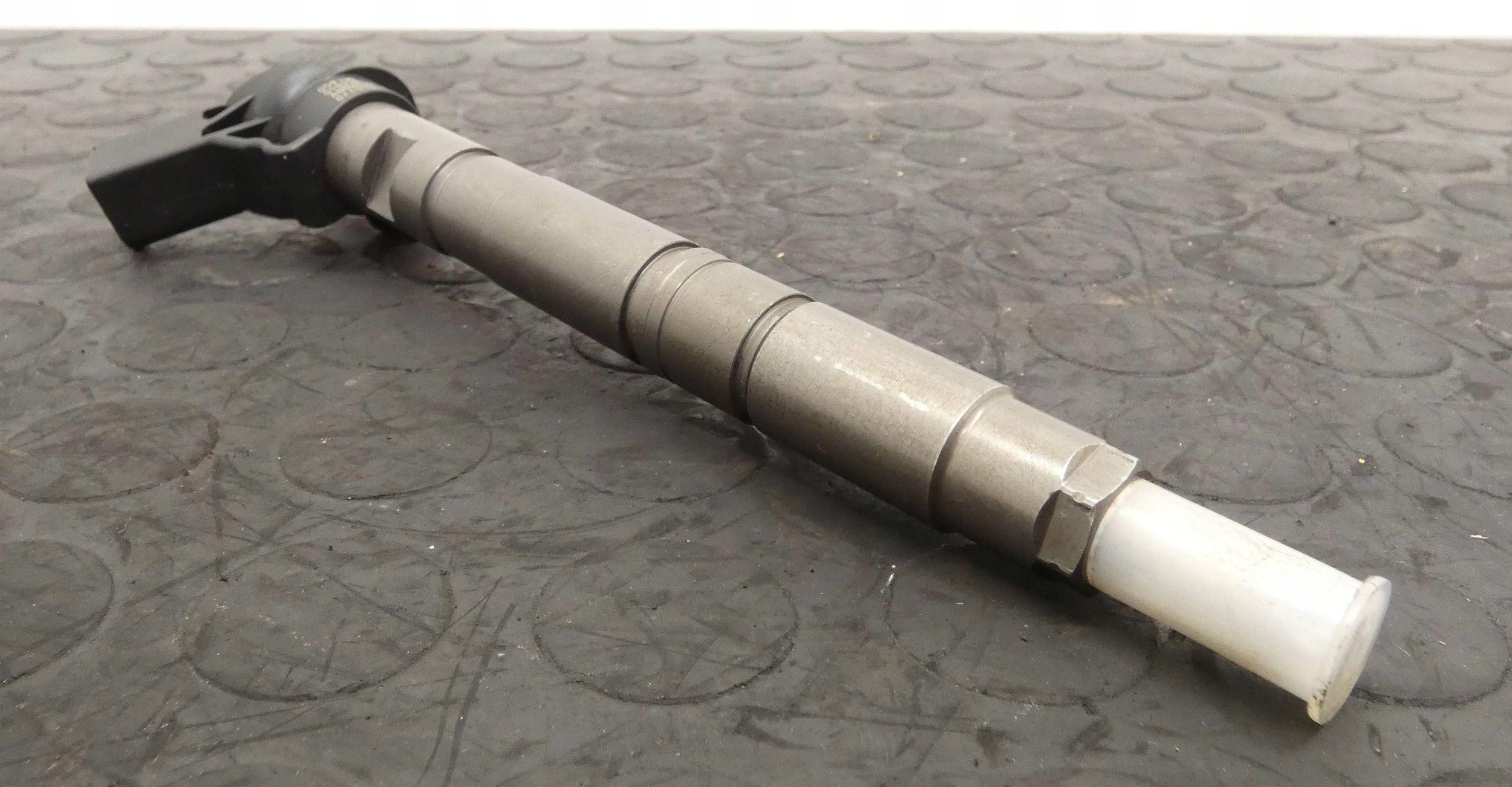 WTRYSKIWACZ WTRYSK AUDI A4 B8 A5 A6 C6 Q5 Q7 VW TOUAREG 3.0 TDI 0445116015