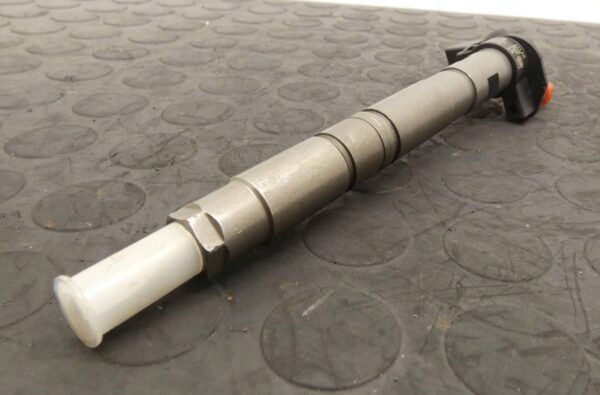 WTRYSKIWACZ WTRYSK AUDI A4 B8 A5 A6 C6 Q5 Q7 VW TOUAREG 3.0 TDI 0445116015