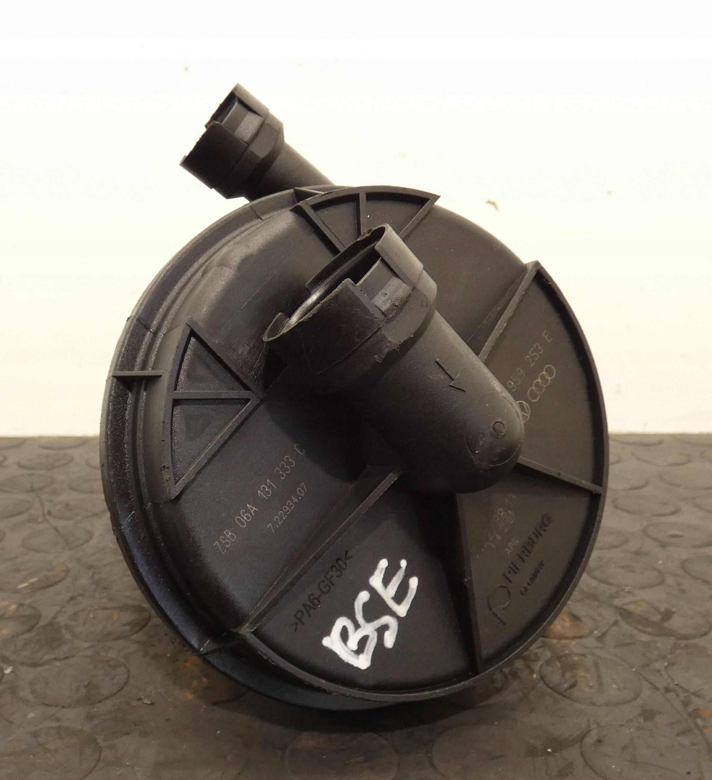 POMPA POWIETRZA WTÓRNEGO VW GOLF AUDI A3 SKODA OCTAVIA 1.6 MPI 06A959253E