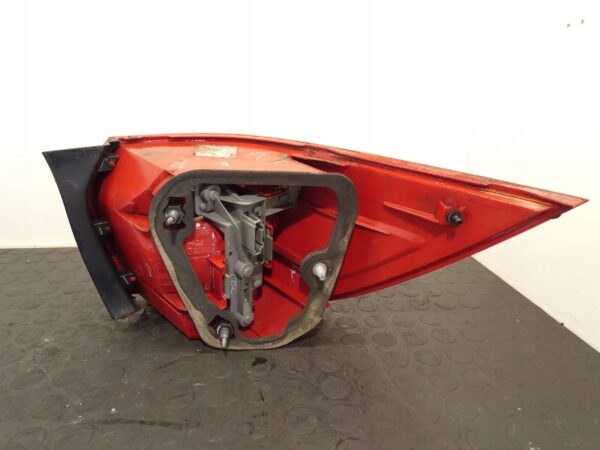 LAMPA PRAWY TYŁ VW GOLF V KOMBI 1K9945096A