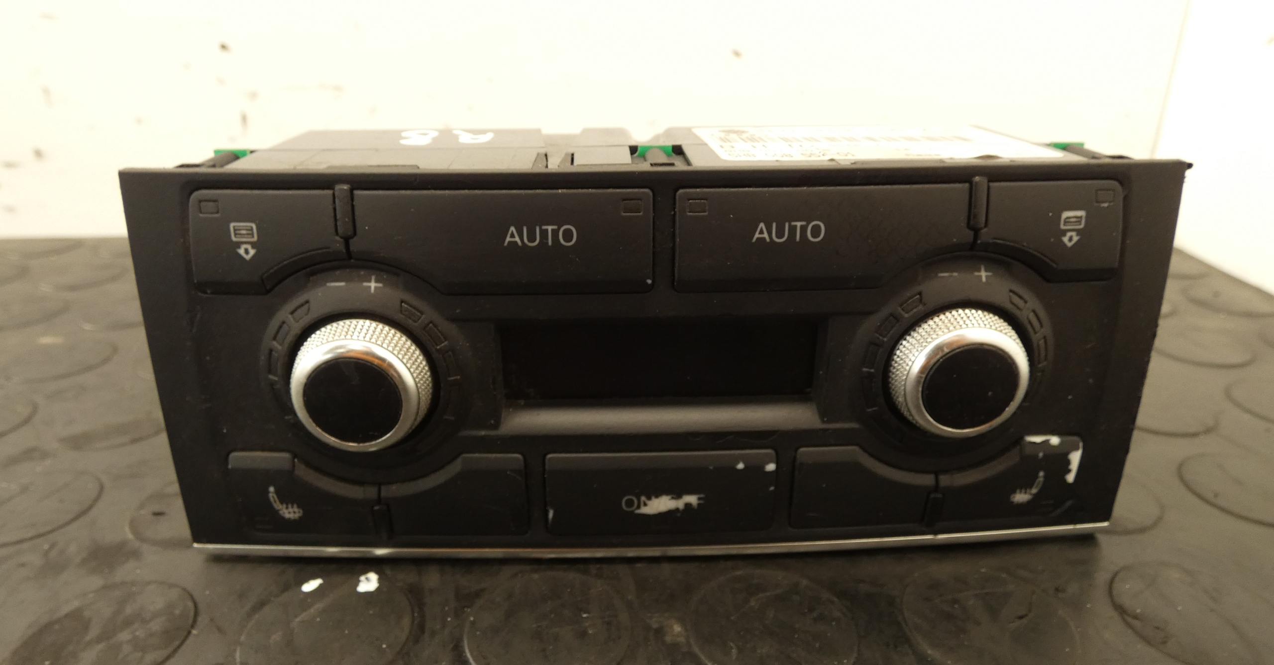 18091106100-6968ed69e8f60 PANEL KLIMATYZACJI TYŁ AUDI A8 D3 4E0919158A