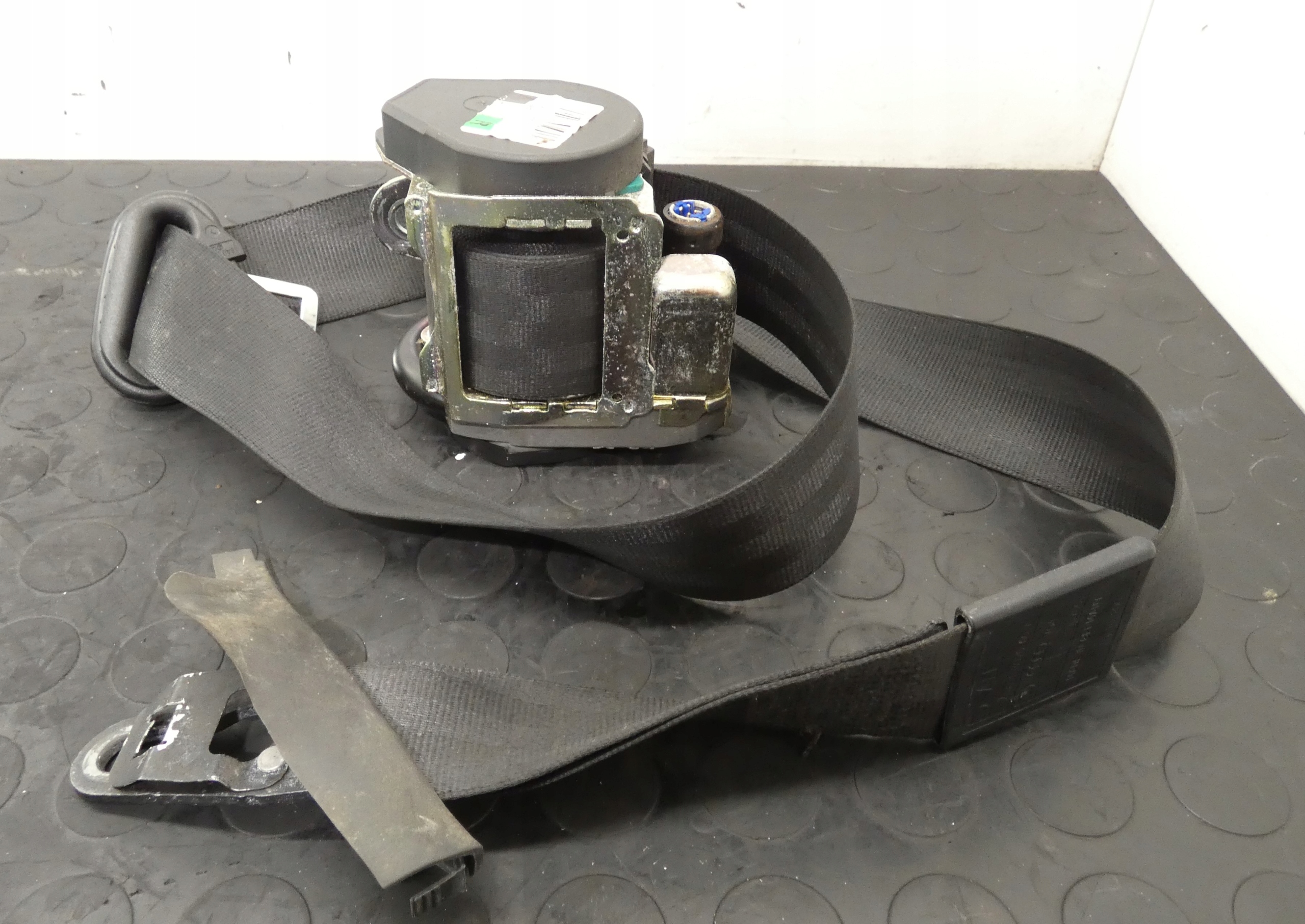 PAS BEZPIECZEŃSTWA PRAWY PRZÓD AUDI A8 D3 601782800