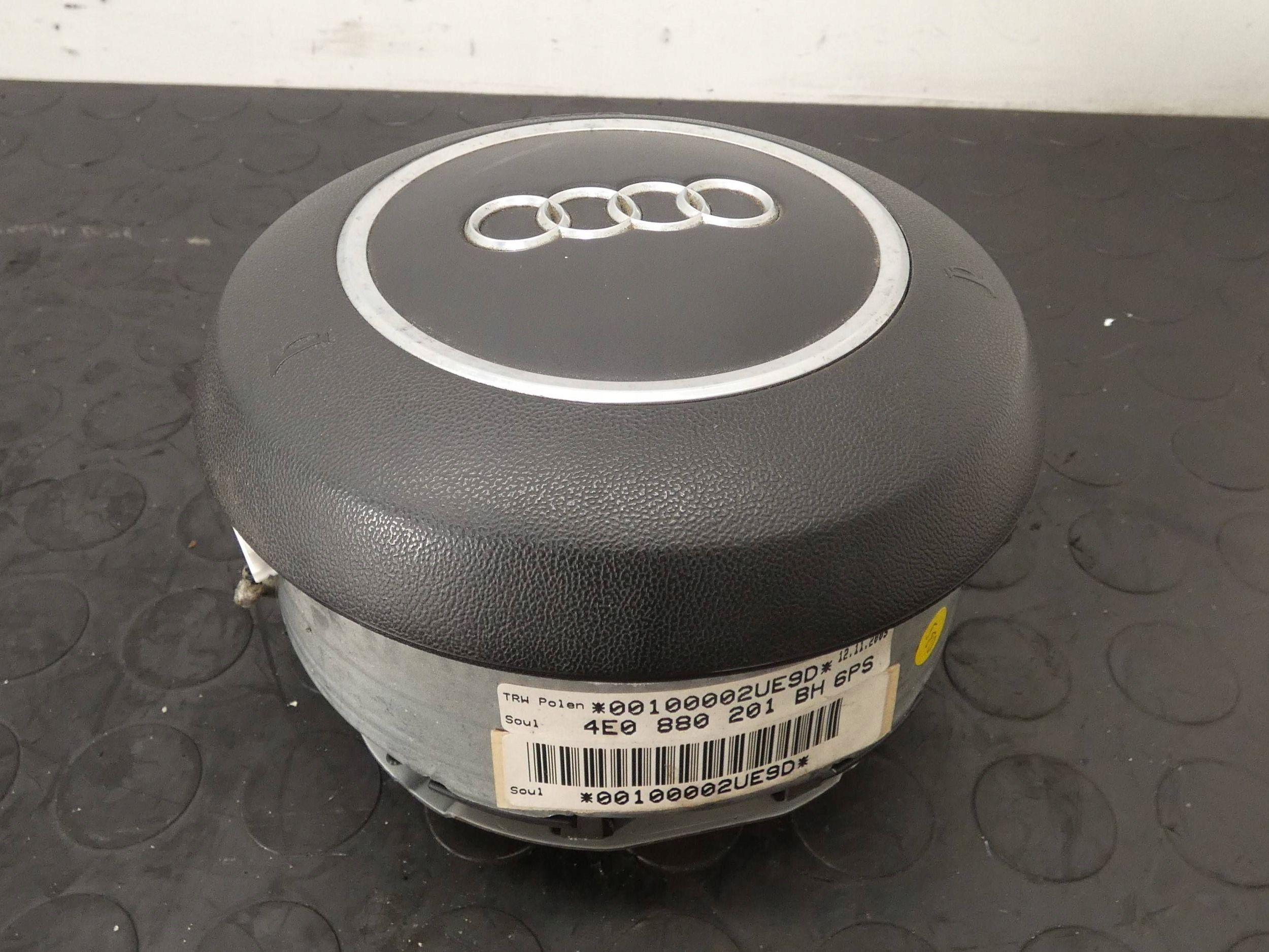 18093377285-6968eced139d2 Poduszka powietrzna kierowcy AIRBAG Audi A8 S8 D3 4E 4E0880201BH