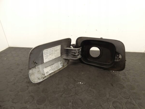 KLAPKA wlewu paliwa Audi A8 S8 D3 4E 4E0809857E