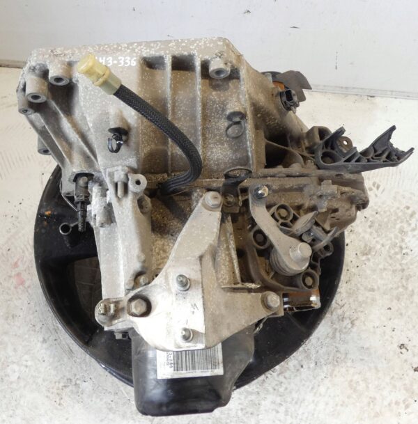 SKRZYNIA BIEGÓW DACIA SANDERO LOGAN RENAULT CLIO 0.9 TCE JH3336