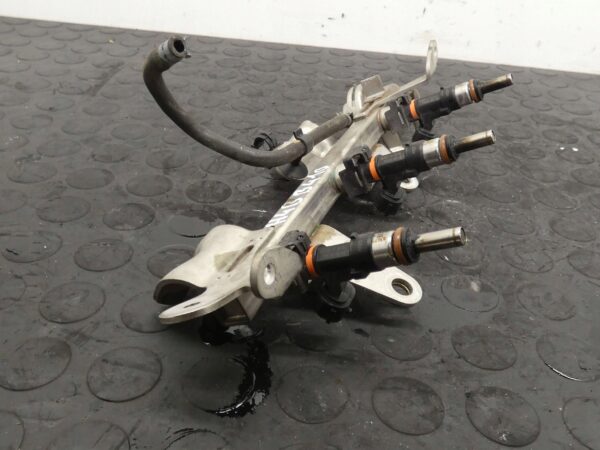 LISTWA WTRYSKOWA WTRYSKI DACIA SANDERO LOGAN CLIO 0.9 TCE 175201470R