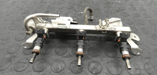 LISTWA WTRYSKOWA WTRYSKI DACIA SANDERO LOGAN CLIO 0.9 TCE 175201470R